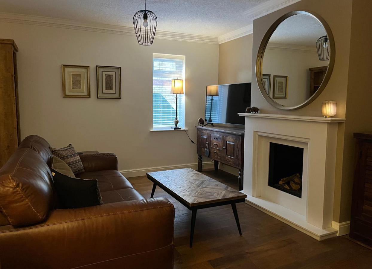 Stunning Beverley Bungalow W Fireplace, Private Parking, And Garden Exterior foto